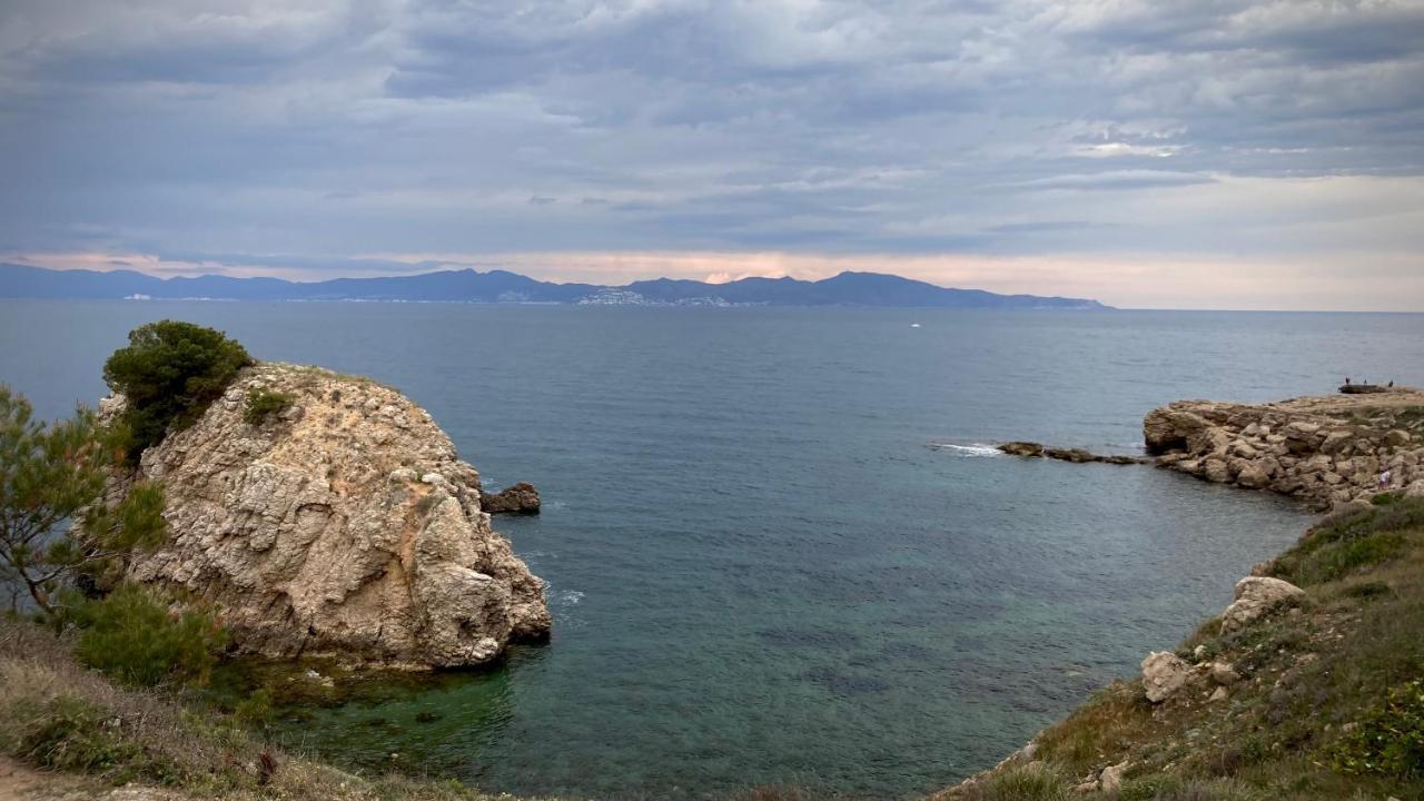 Apartamento L' Escala المظهر الخارجي الصورة